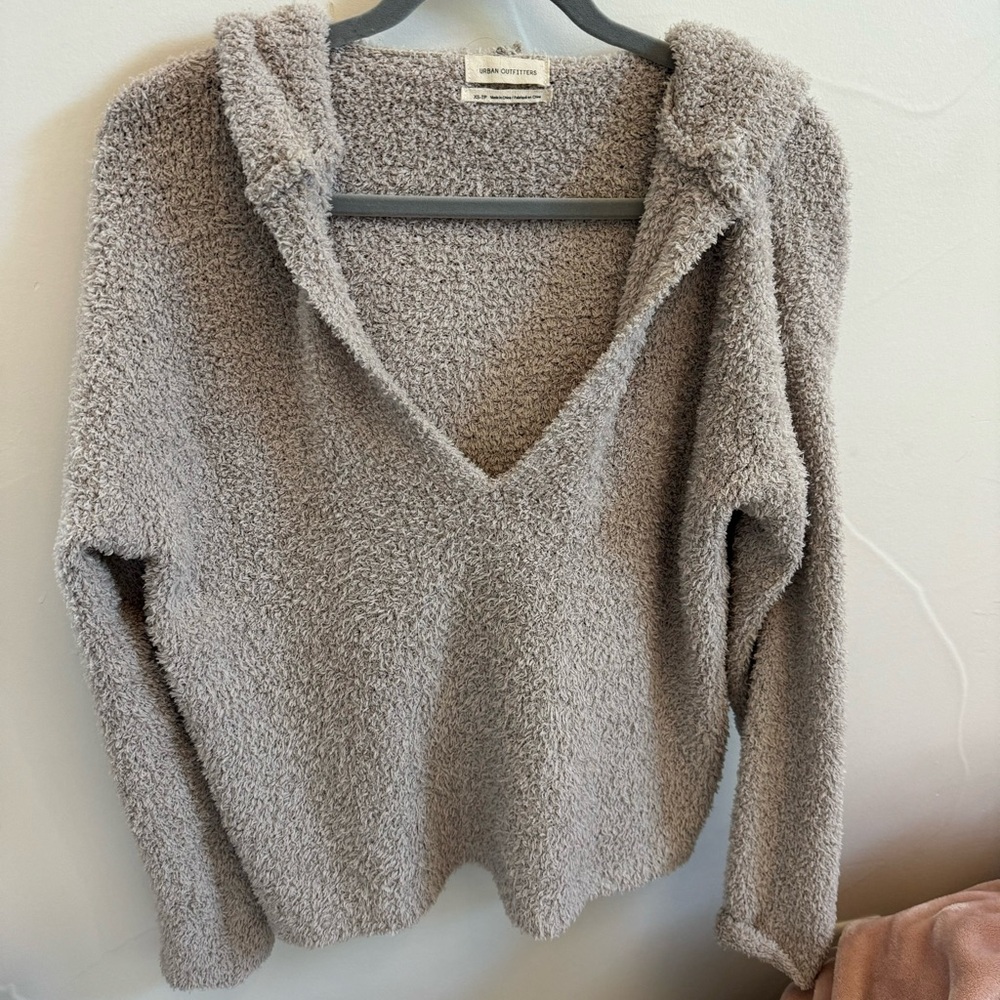 fuzzy v neck tan urban outfitters hoodie